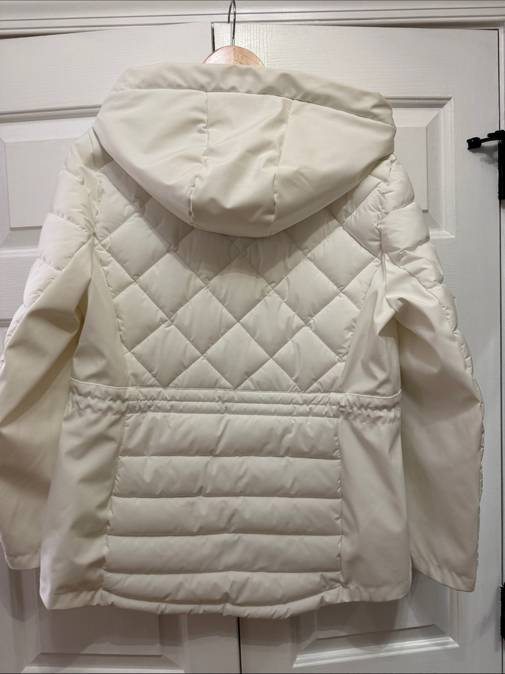 Tommy Hilfiger Women's Cream Quilted Hooded Puffer Jacket - Picture 3 of 3